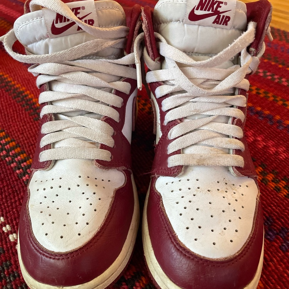 Air Jordan 1 Leather Retro High Top